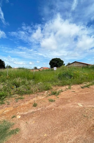 Lote com 720 metros quadrados a venda em Caldas Novas no Jussara